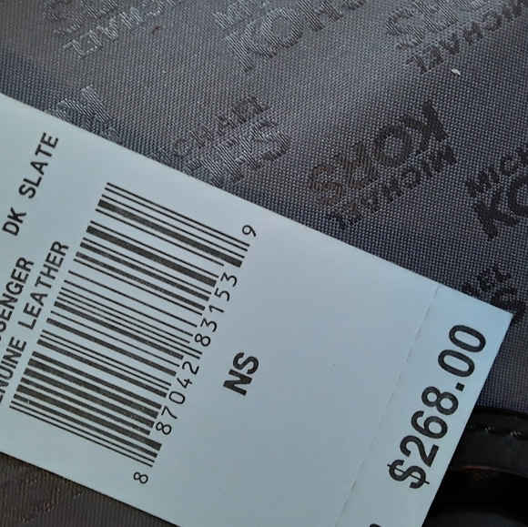 MK leather purse - Picture 6 of 14